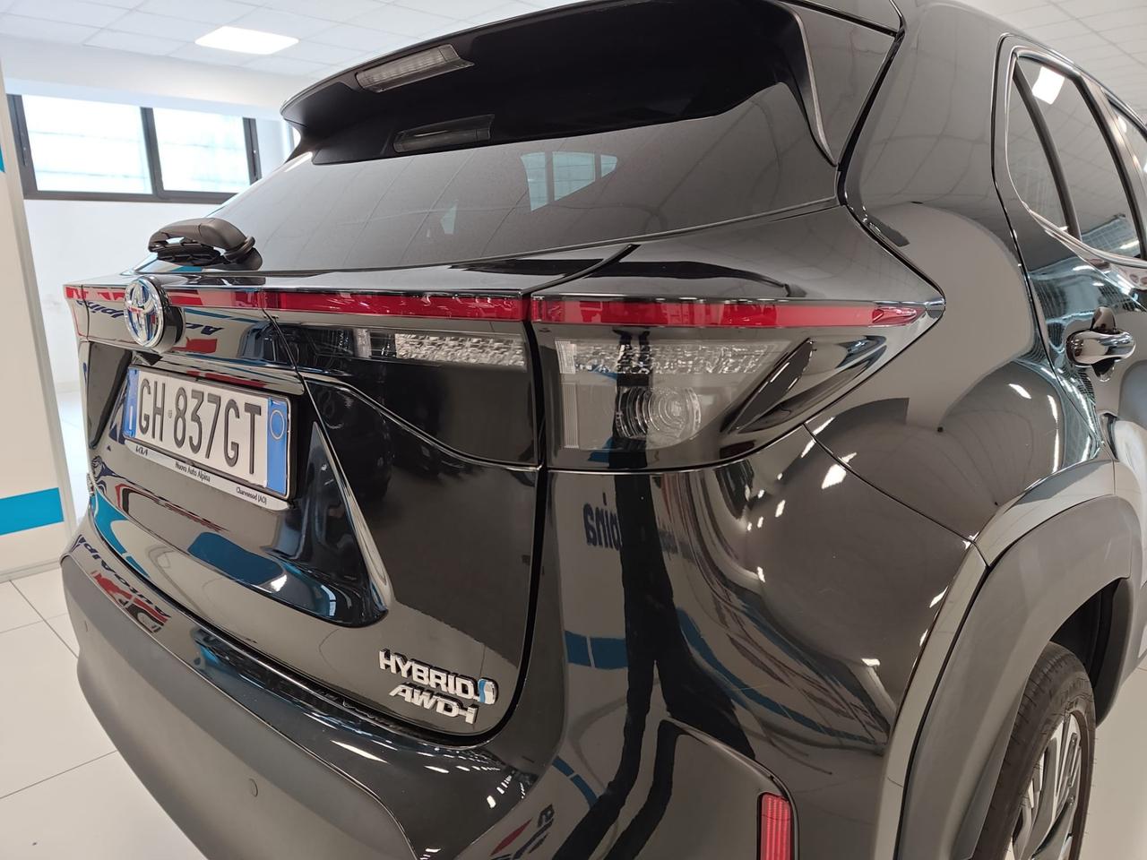 TOYOTA Yaris Cross 1.5h Lounge awd-i 116cv e-cvt