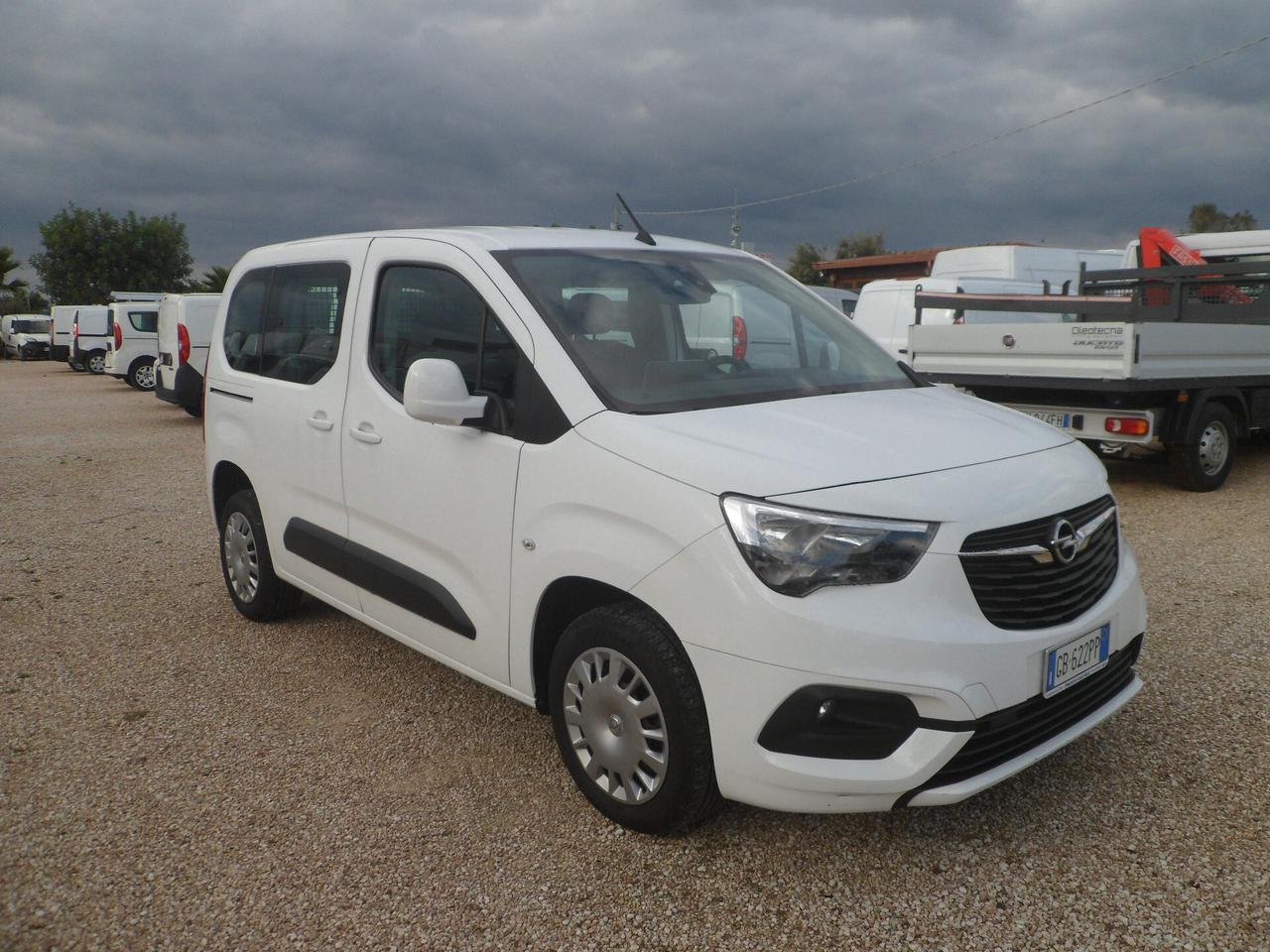 Opel Combo 5 posti autocarro