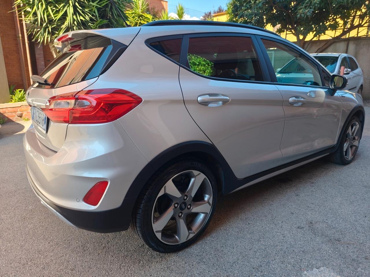 Ford Fiesta 1.0 Ecoboost 100 CV aut. 5 porte Titanium