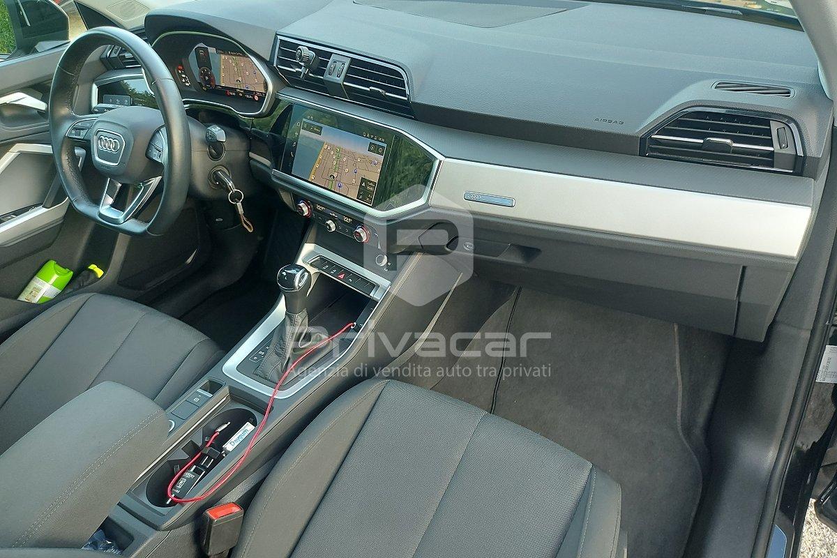 AUDI Q3 35 TDI S tronic Business Advanced