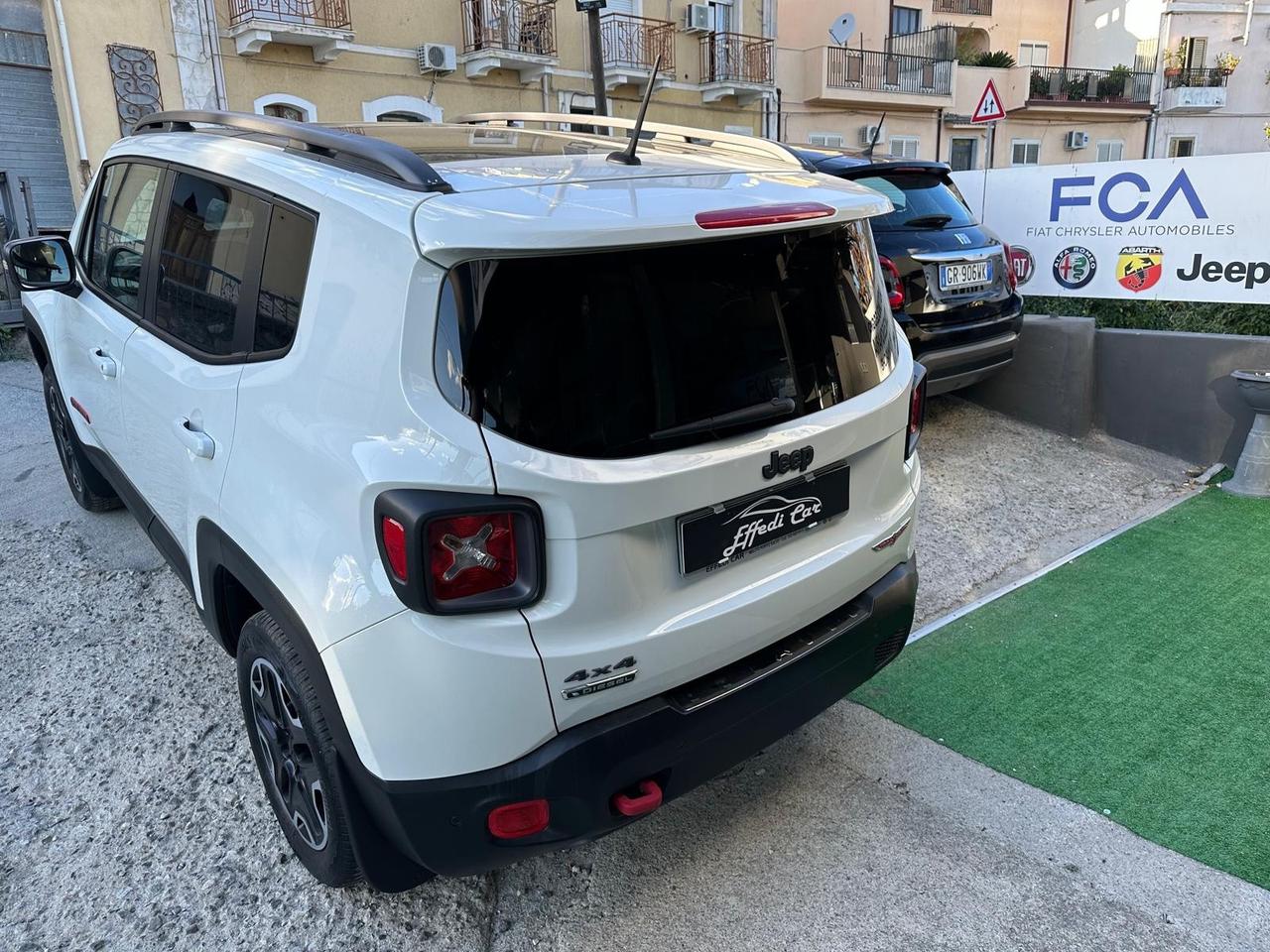 Jeep Renegade 2.0 Mjt 170CV 4WD Active Drive Low Trailhawk