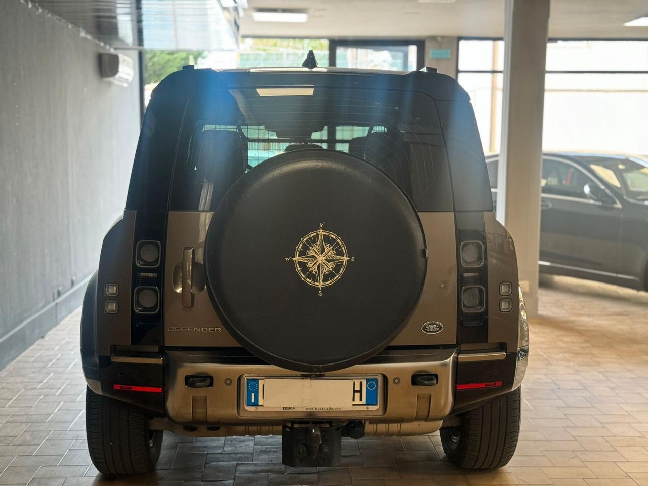 Land Rover Defender 110 3.0D I6 200 CV AWD Auto X-Dynamic S