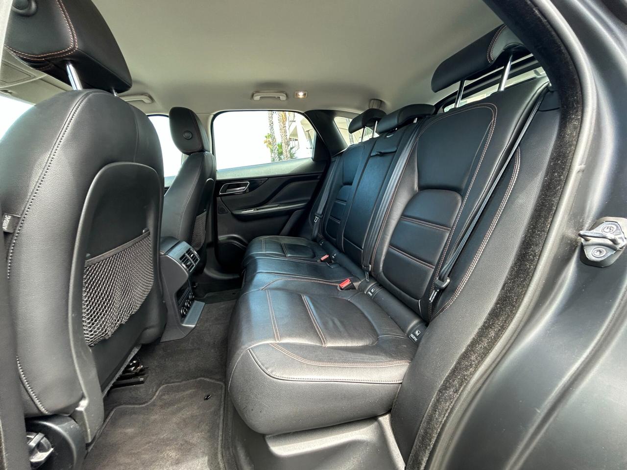 Jaguar F-Pace 2.0 D 180 CV AWD aut. Prestige