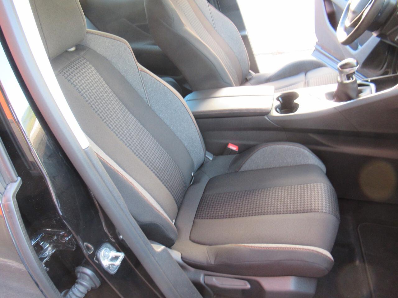 Peugeot 3008 BlueHDi 130 S&S Business
