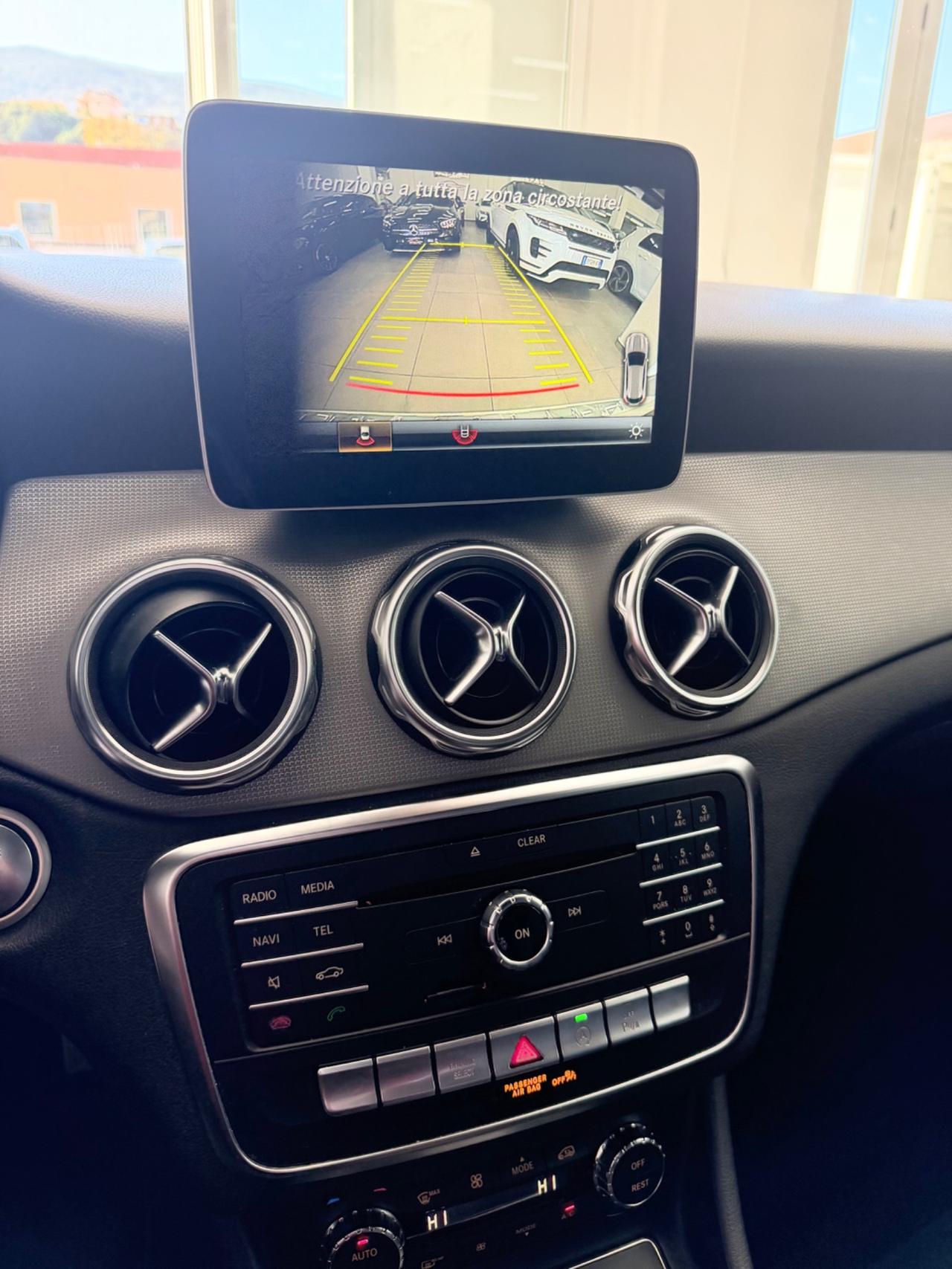 Mercedes-benz GLA 200 d Premium FINANZIABILE