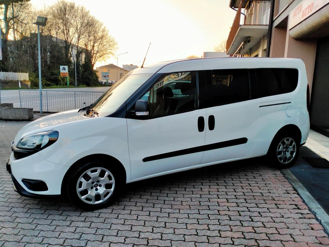 Fiat Doblo MAXI 1.6MJT COMBI N1 5 POSTI 105CV NAVIG. E6D TEMP