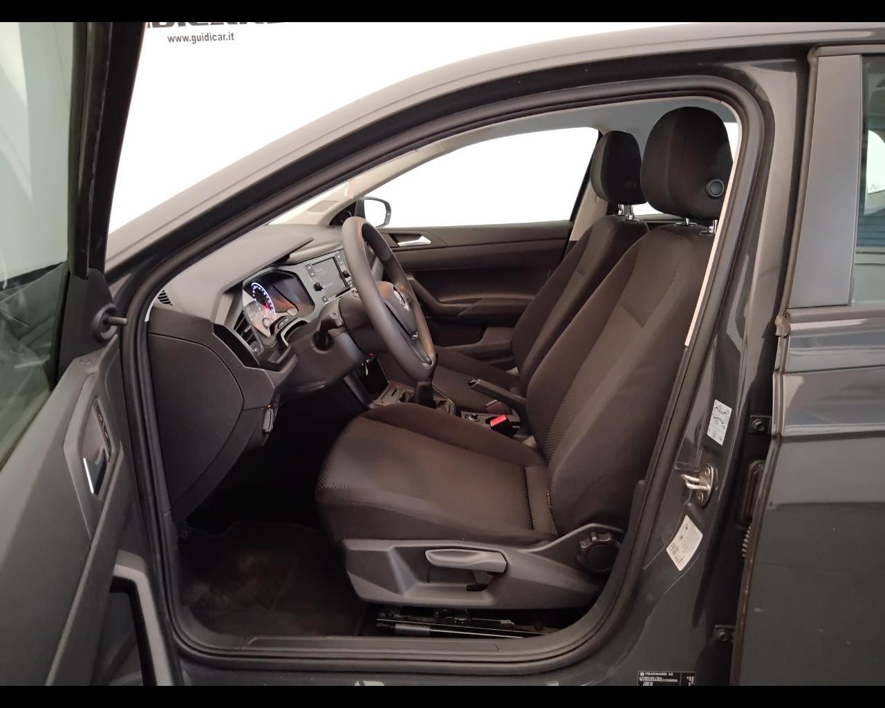 VOLKSWAGEN Polo VI 2017 - Polo 5p 1.0 mpi Trendline 65cv