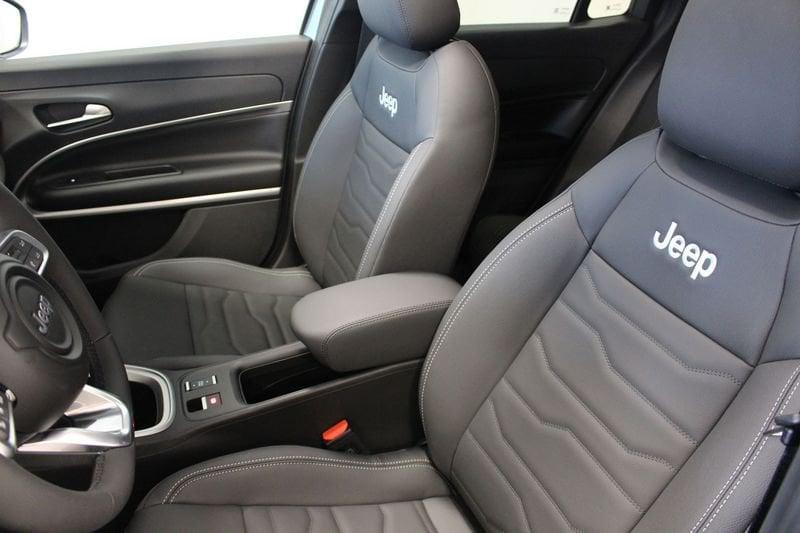 Jeep Avenger 1.2 Turbo MHEV Summit