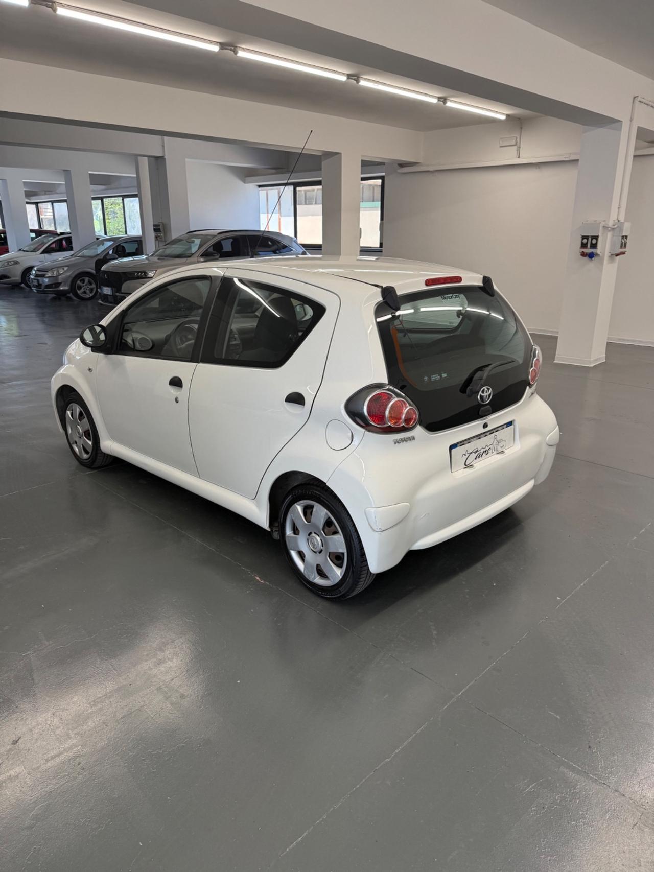 Toyota Aygo 1.0 12V VVT-i 5 porte Lounge Connect