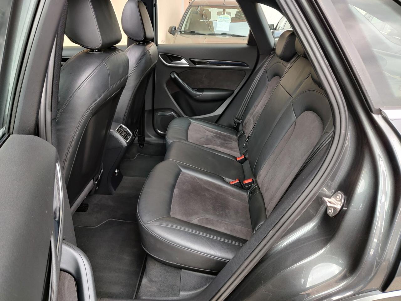 Audi RSQ3 RS 2.5 TFSI quattro S tronic