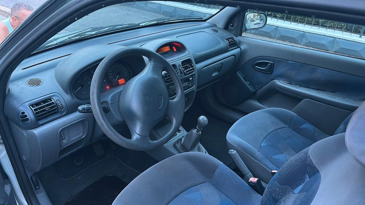 Renault Clio 1.2 Neopatentati