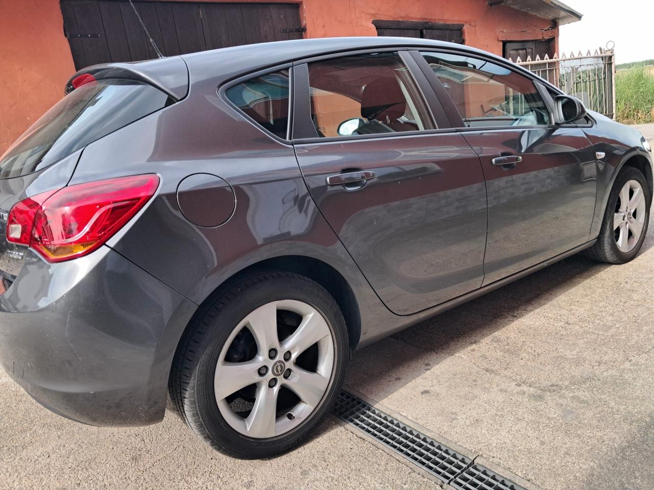 Opel Astra 1.4 Turbo 140CV 5 porte Cosmo benzina