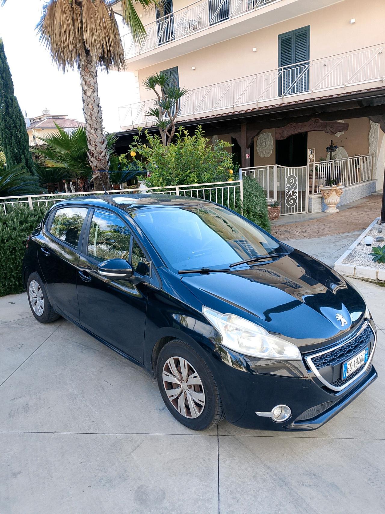 Peugeot 208 1.2 VTi 82 CV 5 porte Allure