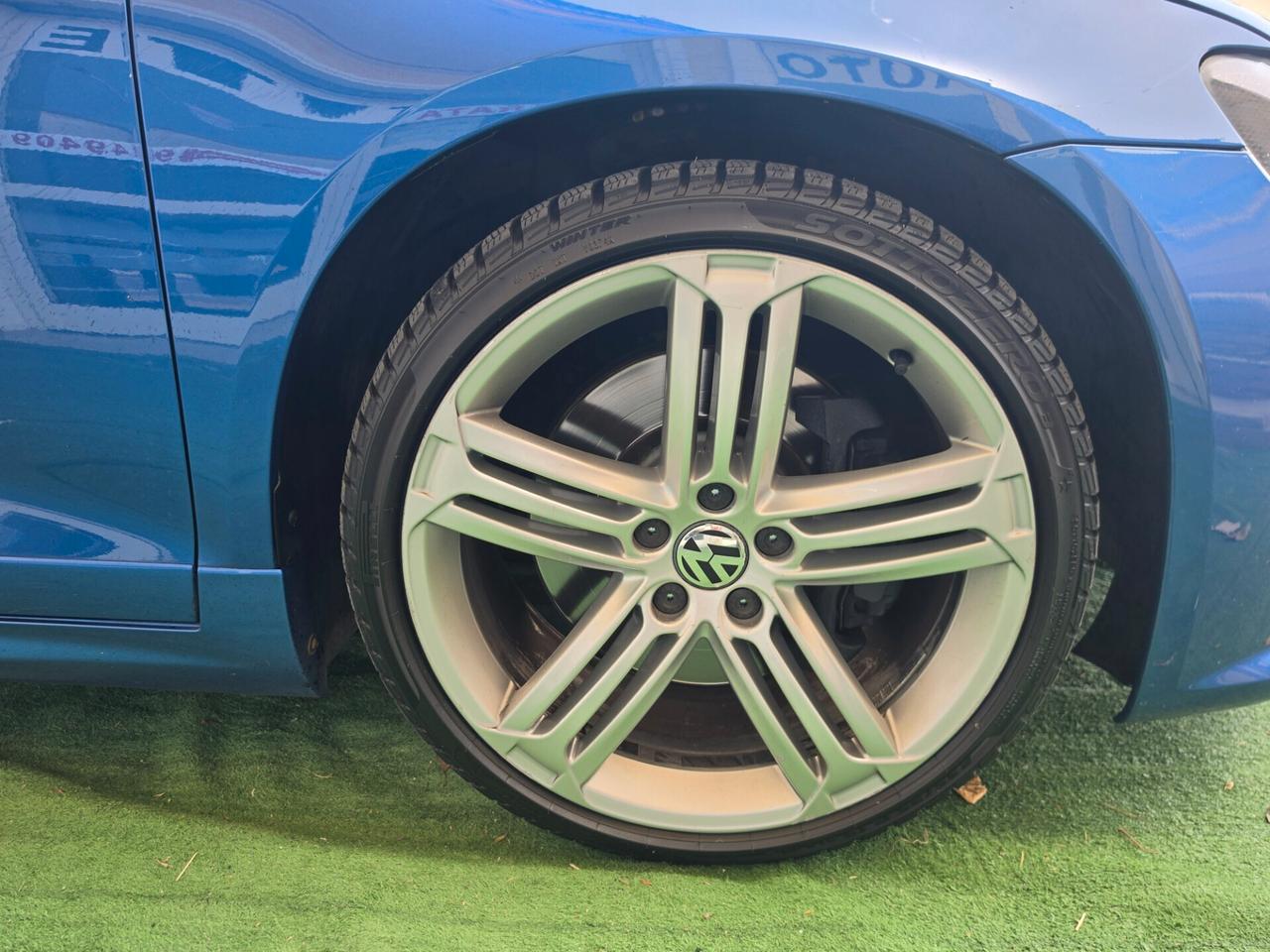 Volkswagen Scirocco R 2.0 TSI 265CV