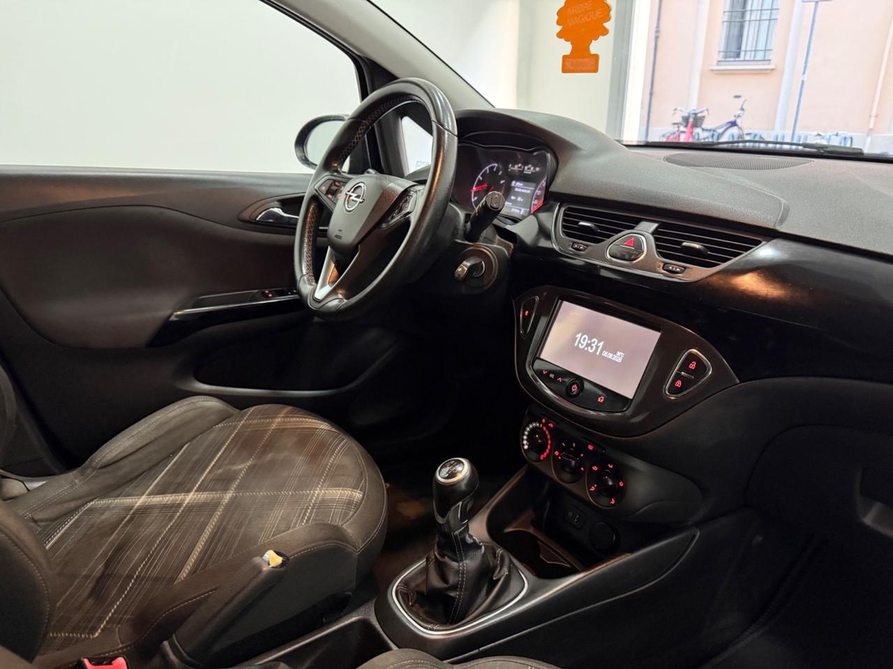 Opel Corsa 1.2 5 porte Edition PER COMMERCIANTI