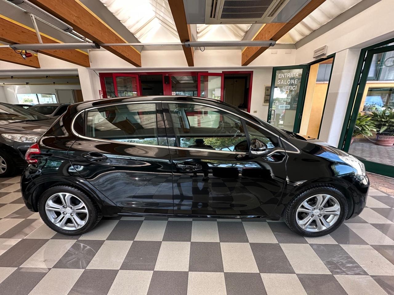 Peugeot 208 1.2 VTi 82 CV 5 porte Allure