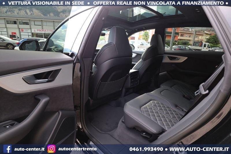 Audi Q8 50 TDI quattro S-line BLACK 23 TETTO 4RUOTESTERZANTI Sline
