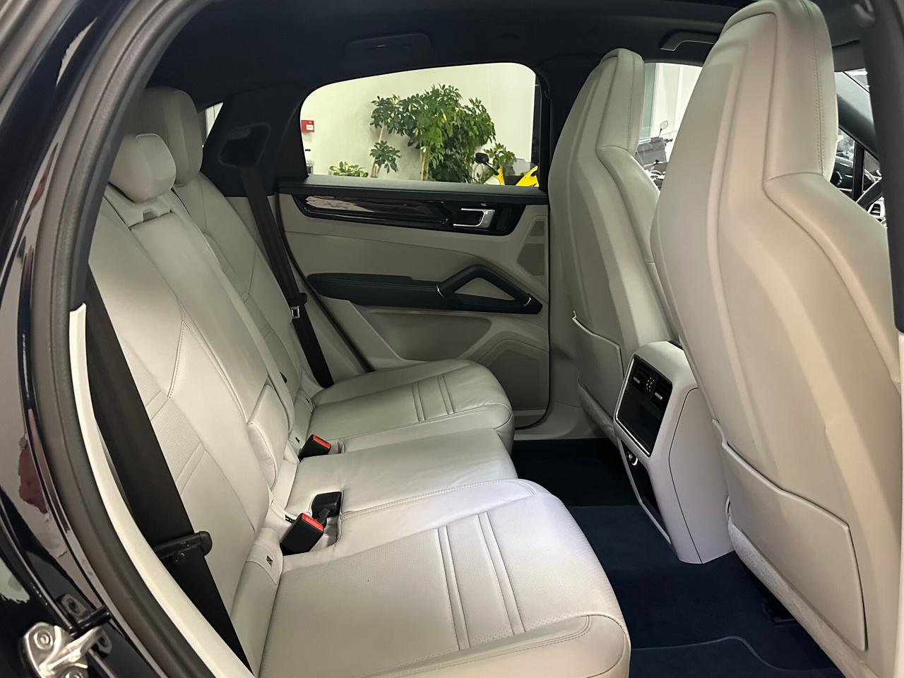 Porsche Cayenne Coupé 3.0 V6 E-Hybrid - 2023