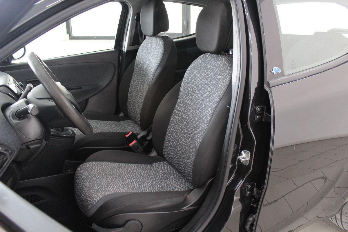 LANCIA - Ypsilon - 1.2 69 CV 5p. Gold