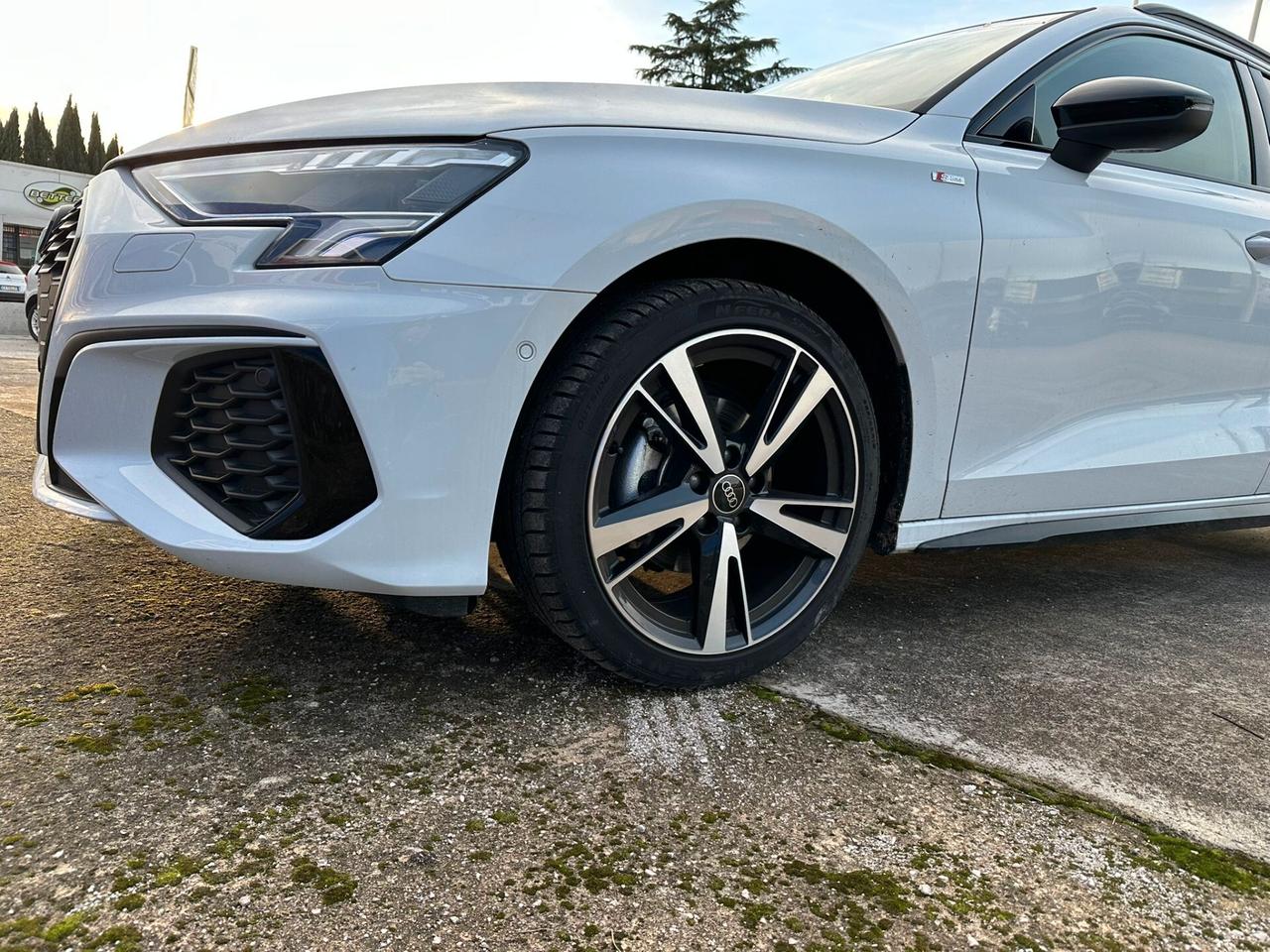 Audi A3 SPB 30 TFSI S tronic line edition