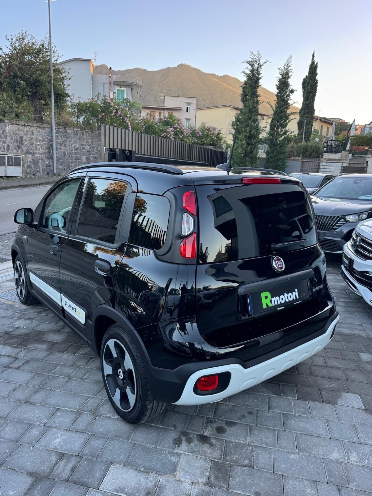 Fiat Panda HYBRID PANDINA