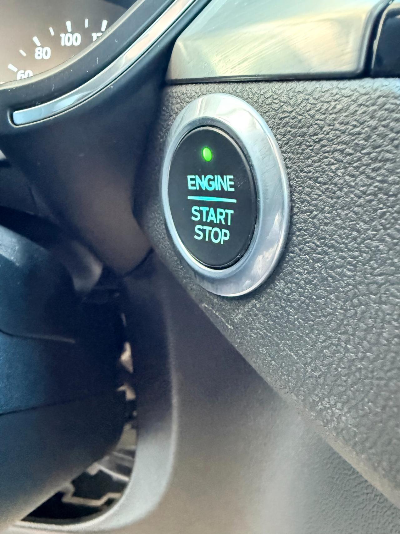 Ford Kuga 1.5 ecoblue Titanium 120cv NAVI,SENSORI DI PARCHEGGIO,BLUETOOTH,KM CERTIFICATI!