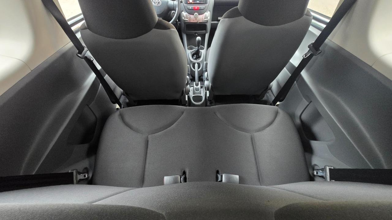 Toyota Aygo 1.0 12V VVT-i 3 porte Now Connect