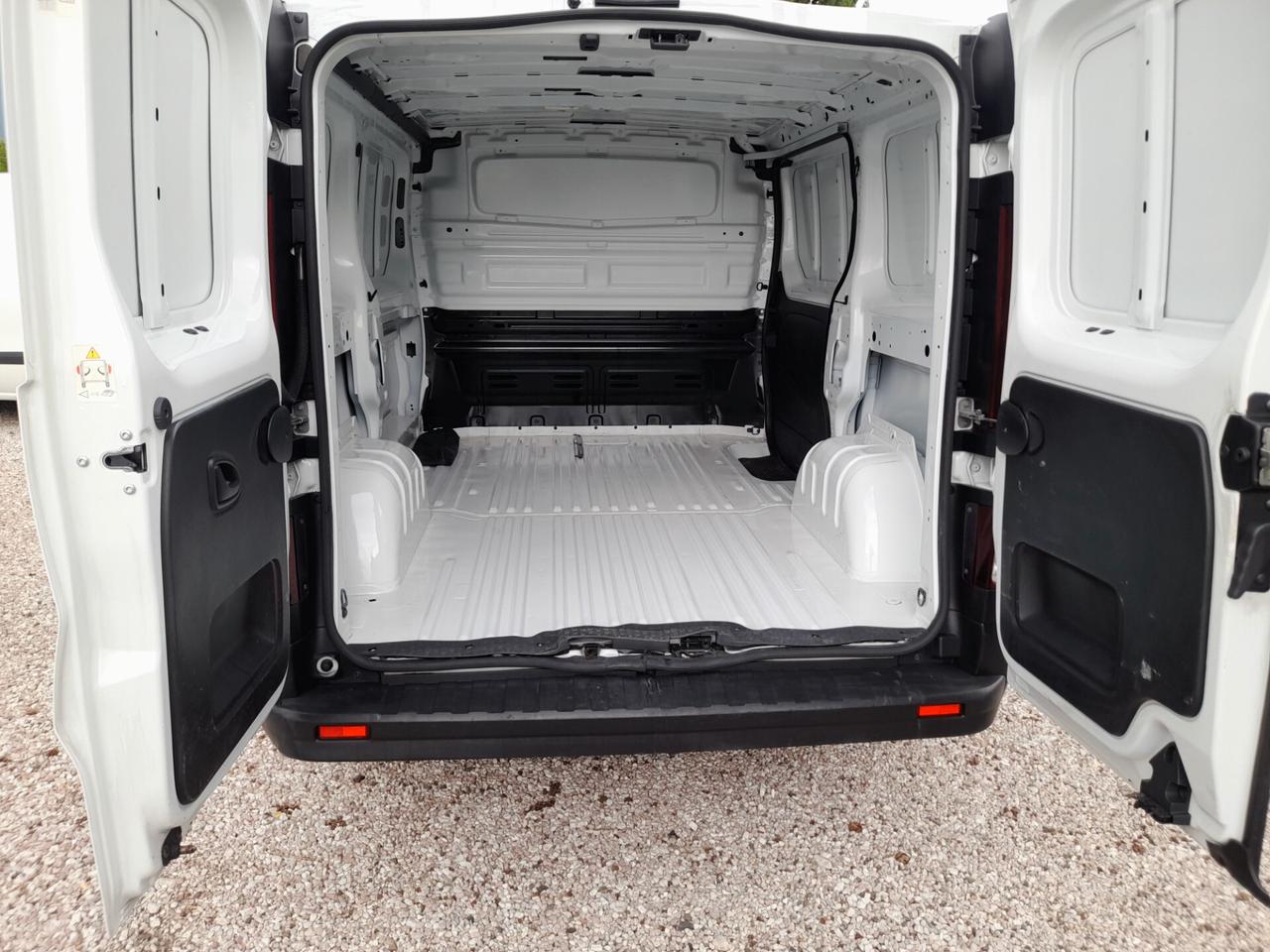 Renault Trafic T27 2.0 dCi 120CV PC-TN Furgone Ice