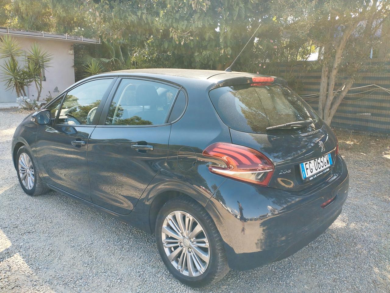 Peugeot 208 BlueHDi 75 5 porte Allure