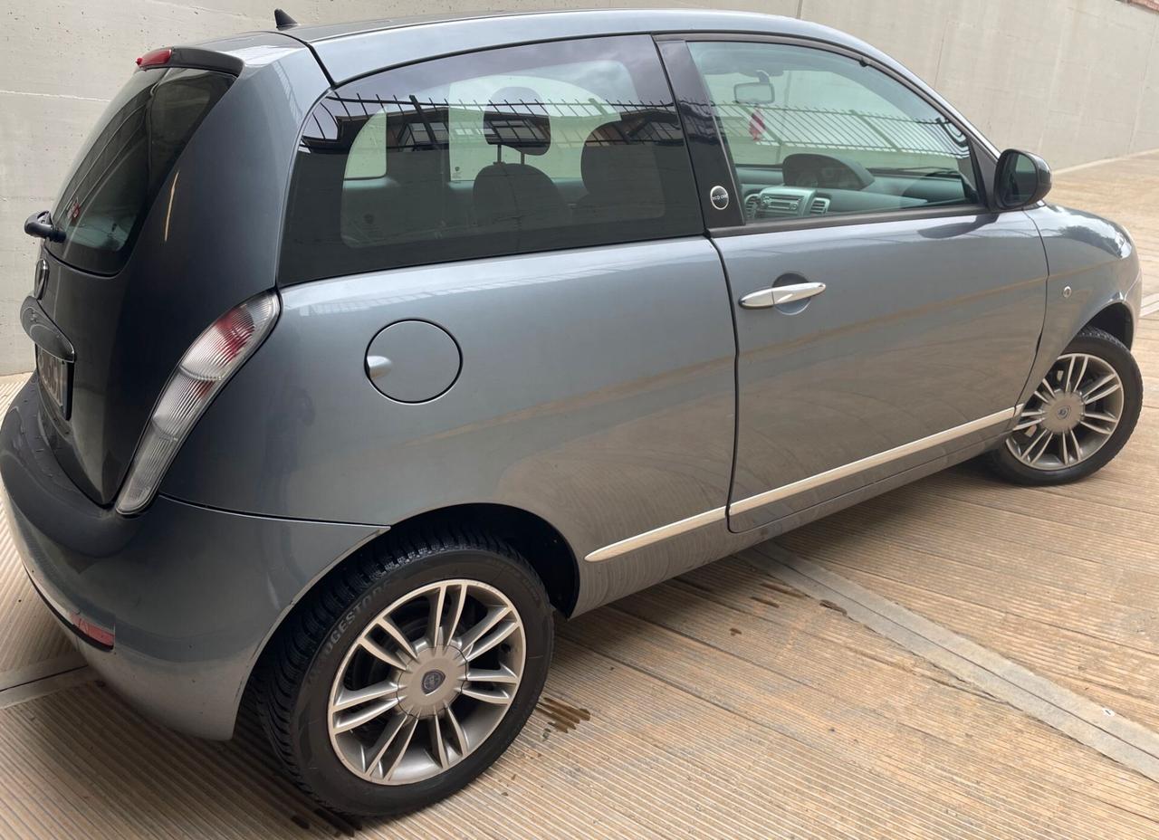 Lancia Ypsilon 1.4 Unyca Ecochic GPL