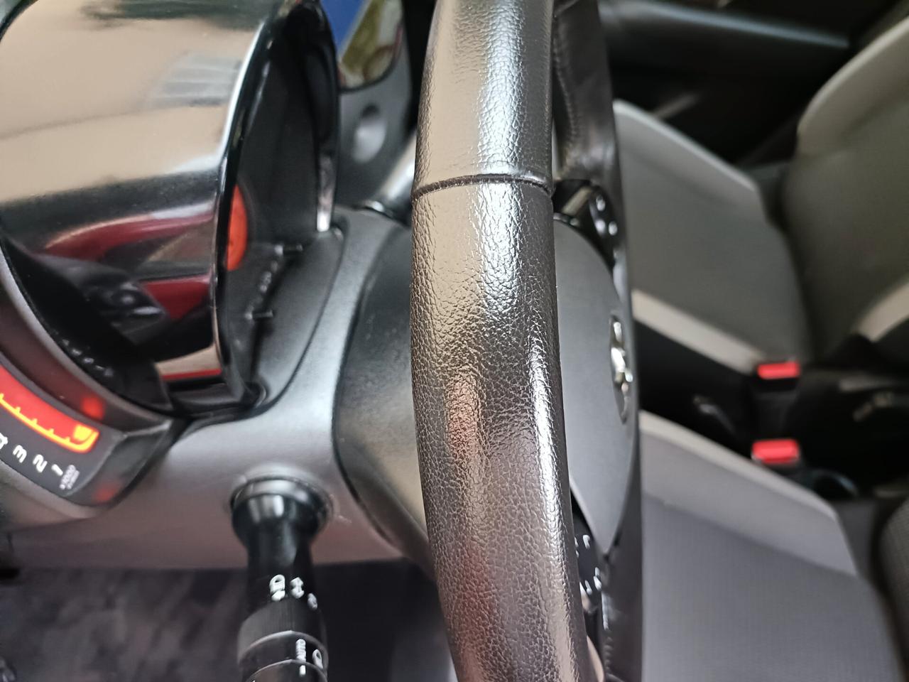 Toyota Aygo Connect 1.0 VVT-i 72 CV 5 porte x-play