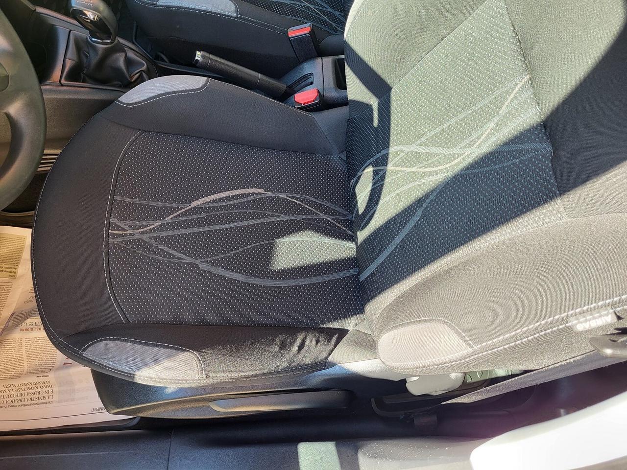 PEUGEOT 208 1,4 HDI-UNICA PROPRIETAR-4 REVISIONI