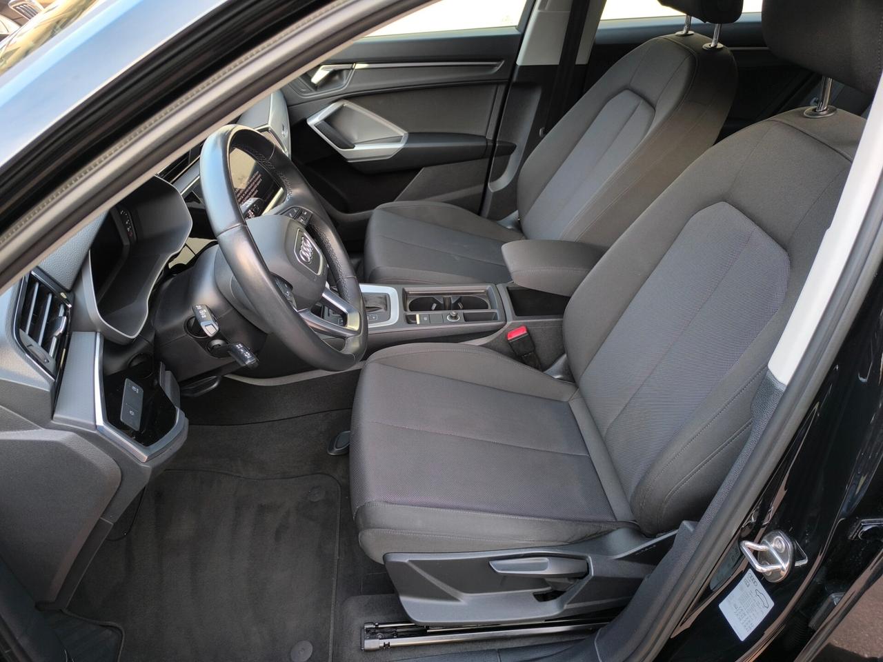 Audi Q3 SPB 45 TFSI e S tronic Business Plus