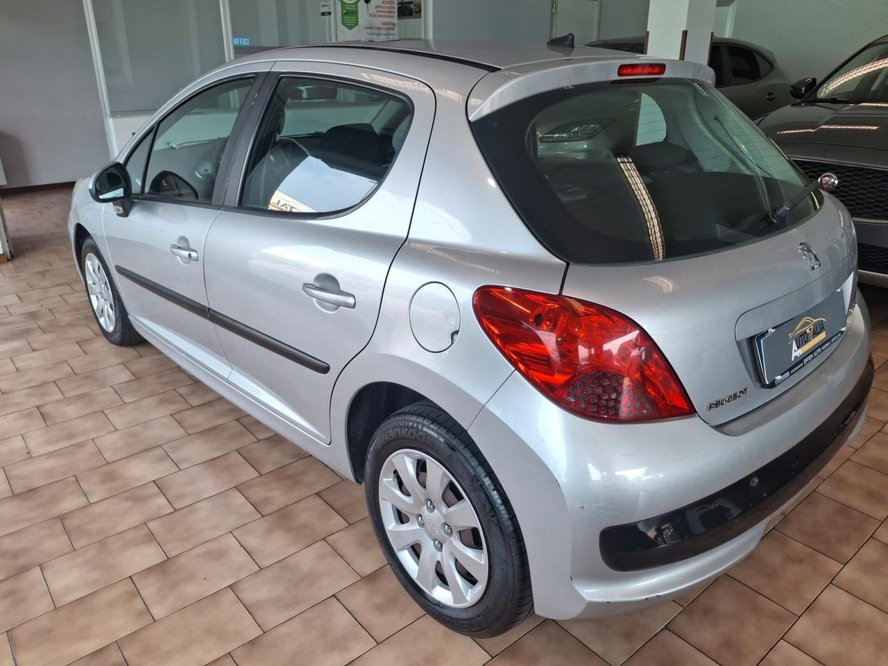 Peugeot 207 *5p 1.4 8v One-Line*NEOPATENTATI