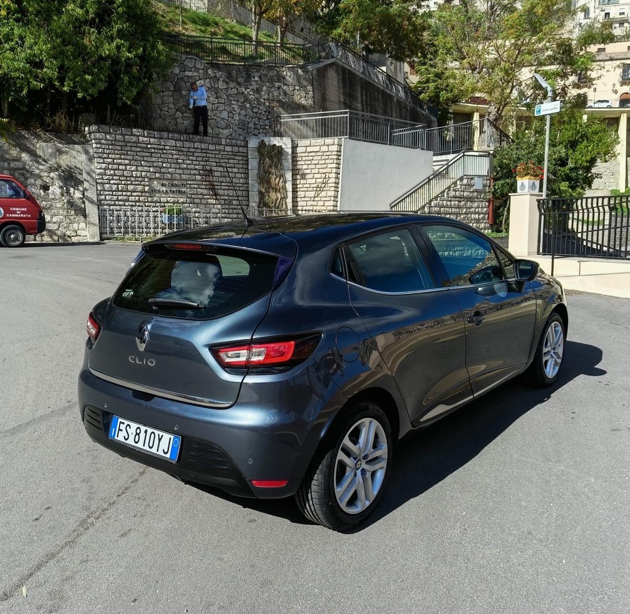 Renault Clio dCi 8V 75 CV 5 porte Duel2