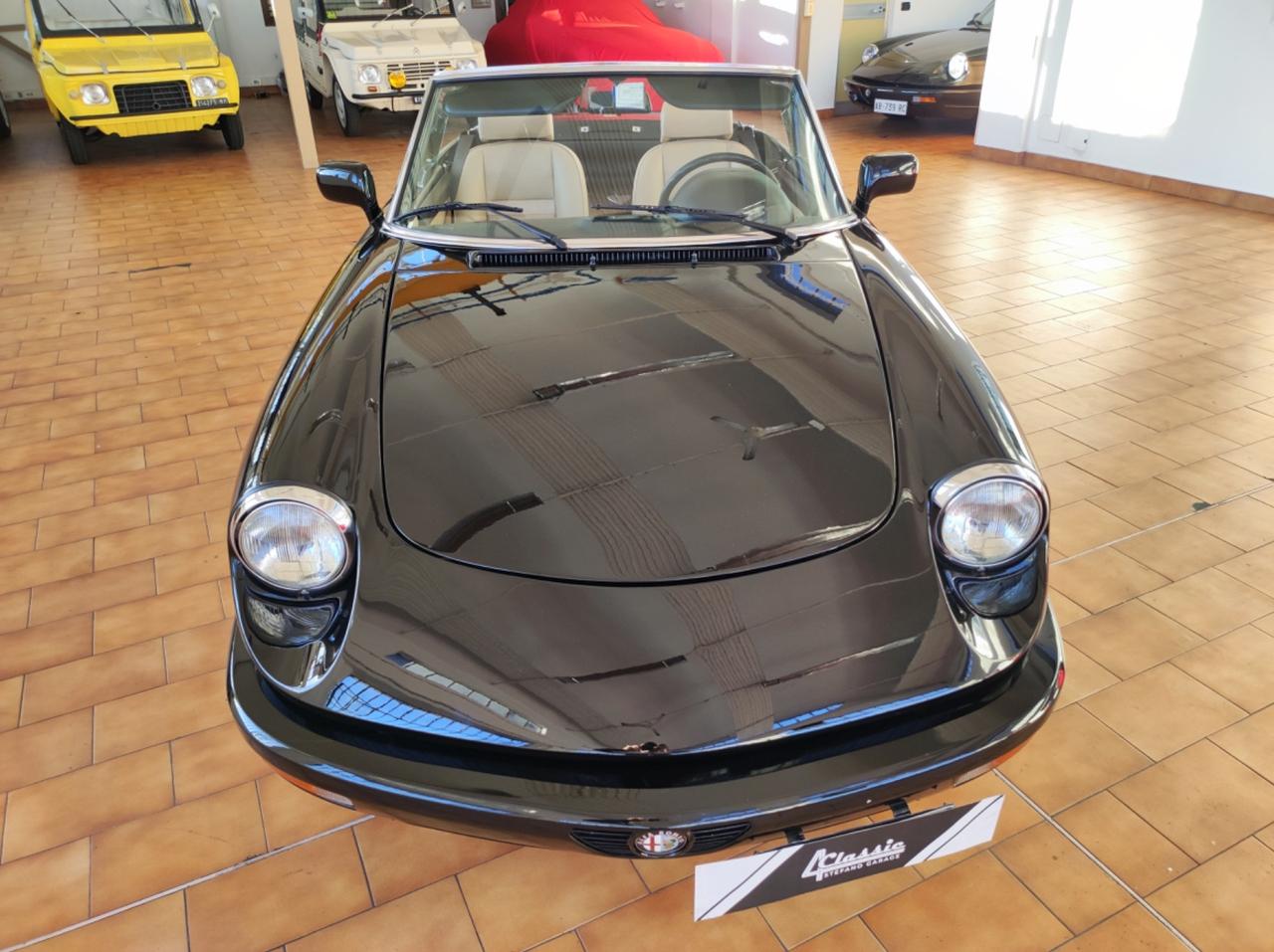 Alfa Romeo Spider 1.6