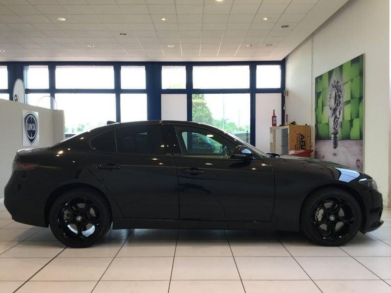 Alfa Romeo Giulia 2.0 Turbo 280 CV AT8 AWD Q4 Sprint MY24