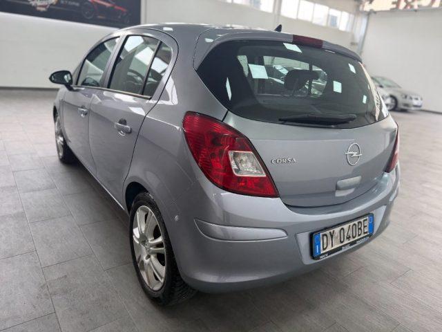 OPEL Corsa 1.2 5 porte Cosmo