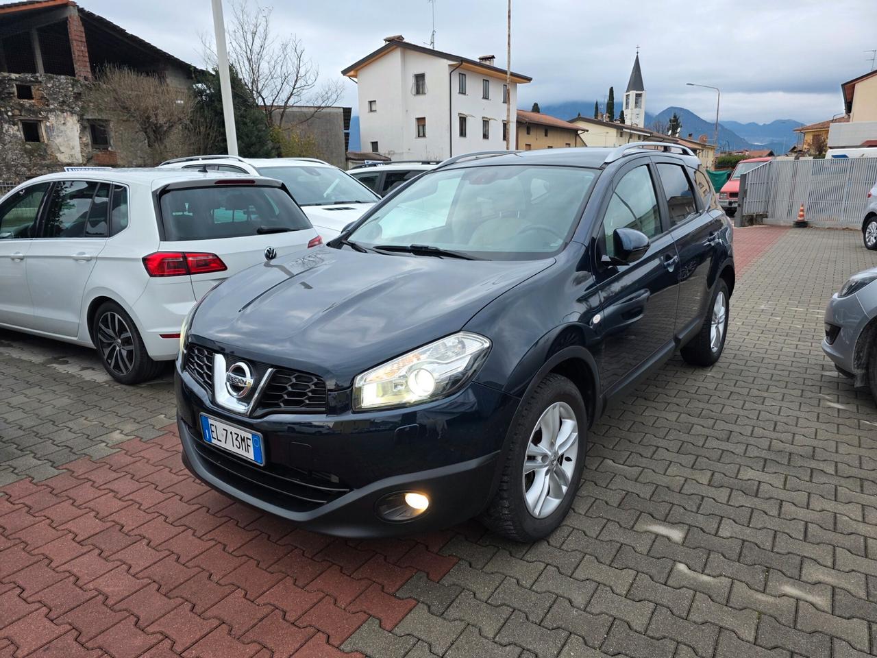 Nissan Qashqai Qashqai+2 2.0 dCi DPF 4WD aut. n-tec