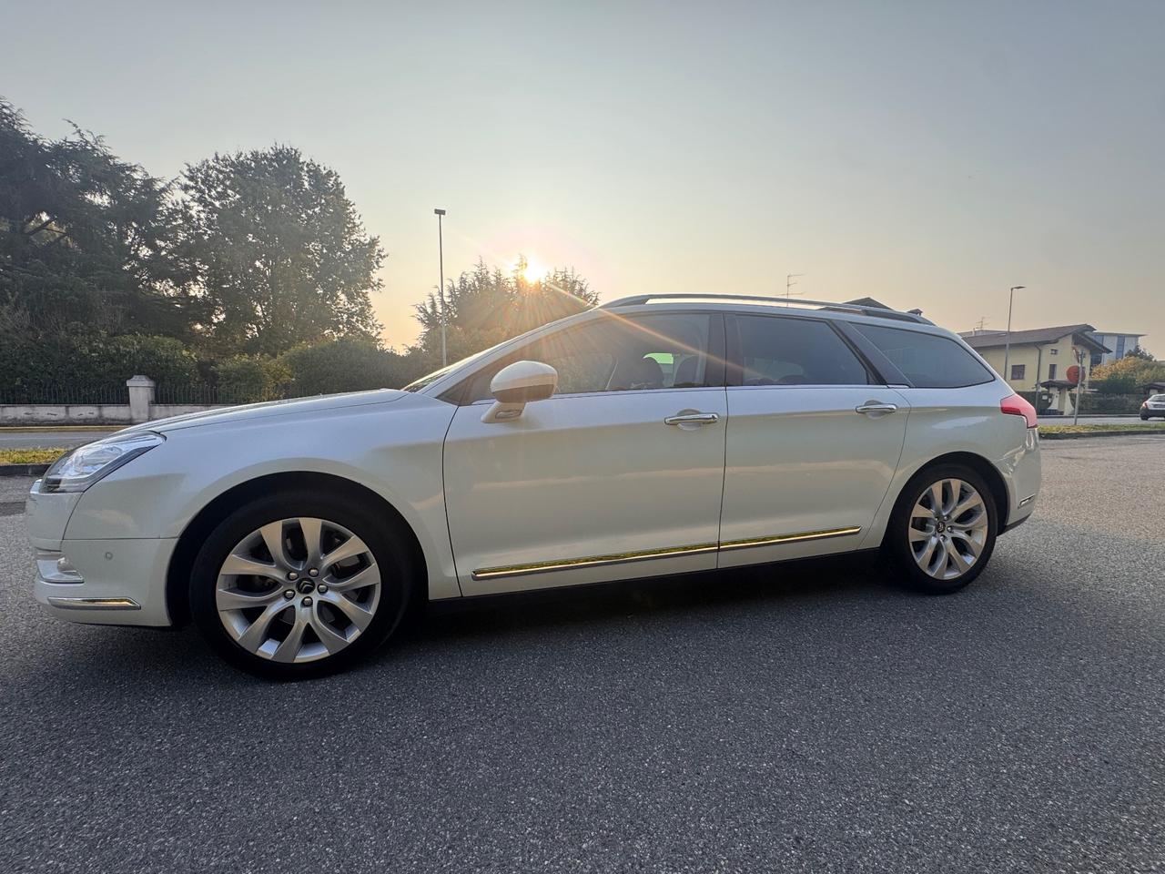 Citroen C5 BlueHDi 180 EAT6 S&S Hydractive Business Tourer