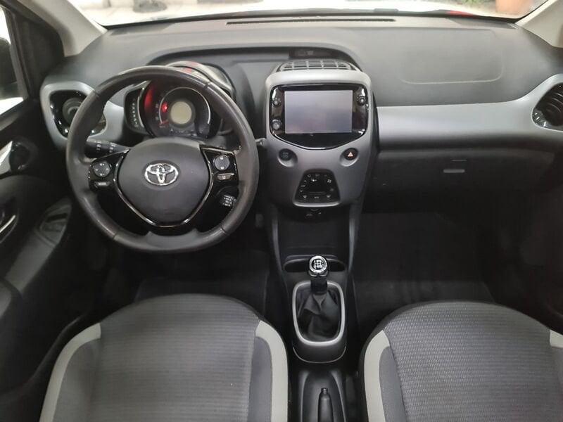 Toyota Aygo Connect 1.0 VVT-i 72 CV 5 porte x-wave