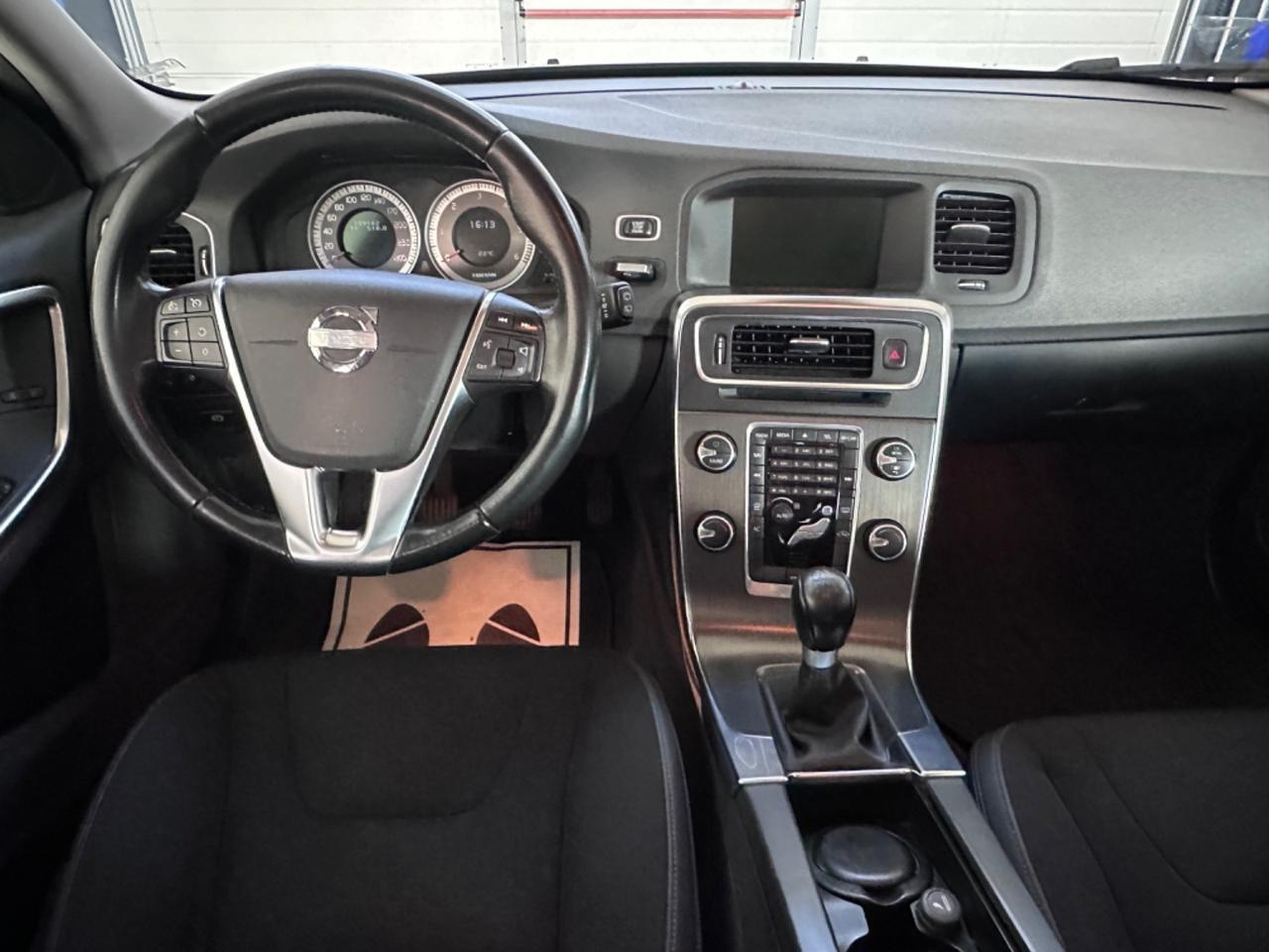 Volvo V60 D4 Momentum