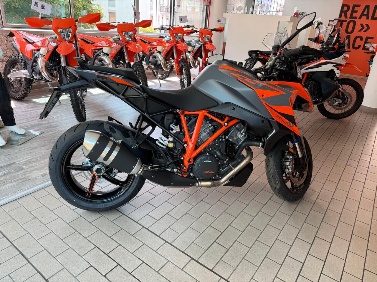 KTM 1290 Super Duke GT