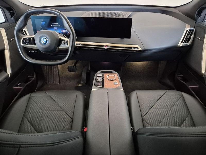 BMW iX i20 2021 xdrive40 pacchetto sportivo