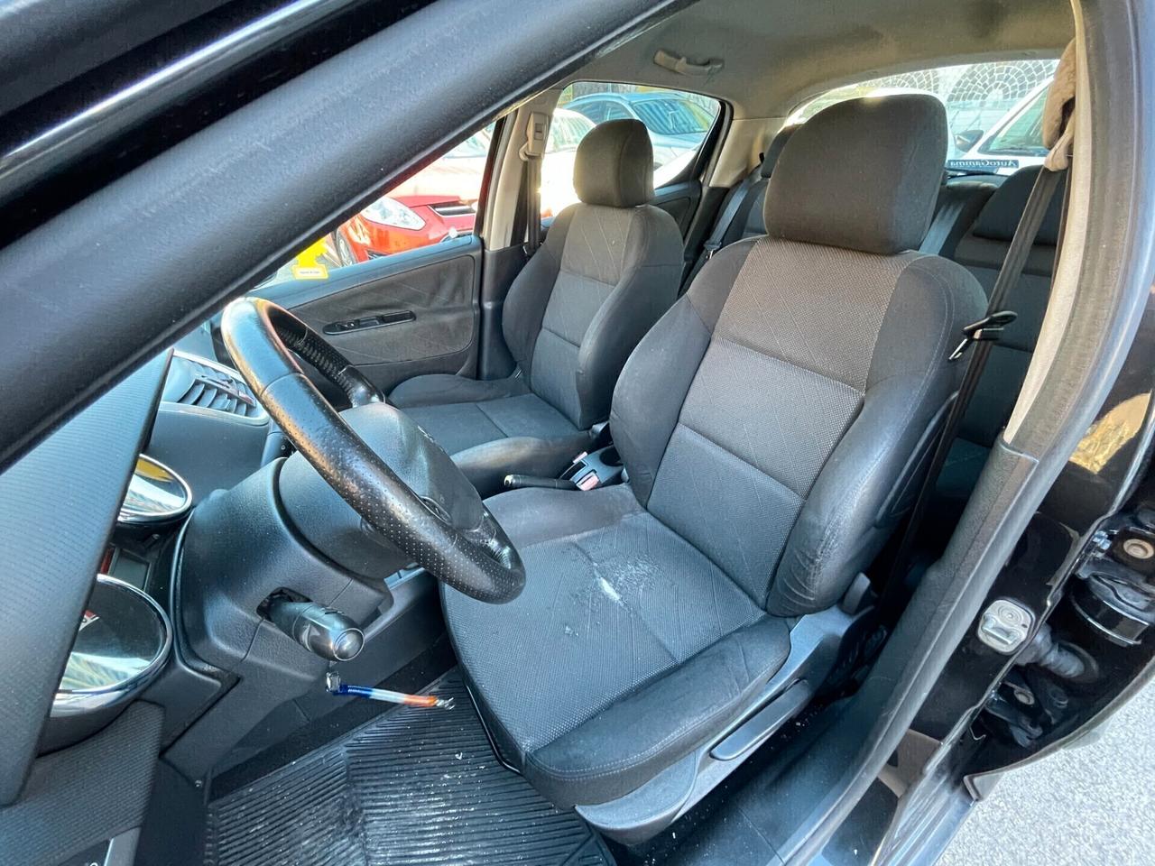 Peugeot 207 1.6 HDi 90CV 5p. XS