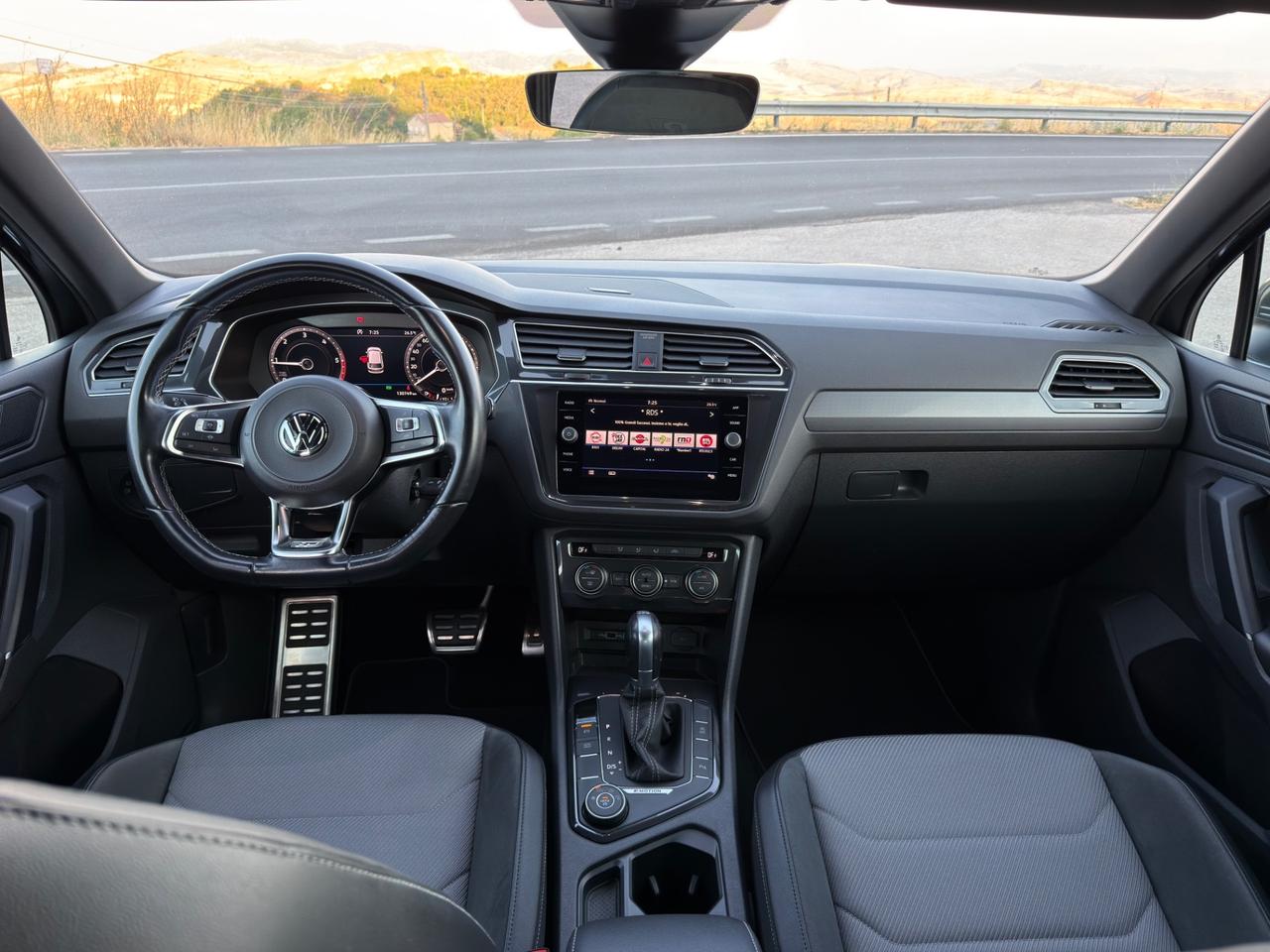 Volkswagen Tiguan 2.0 TDI 150cv DSG 4MOTION R-Line