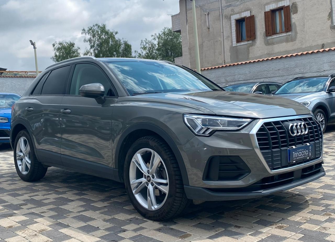 Audi Q3 Business 2.0 TDI 150CV s-tronic 35