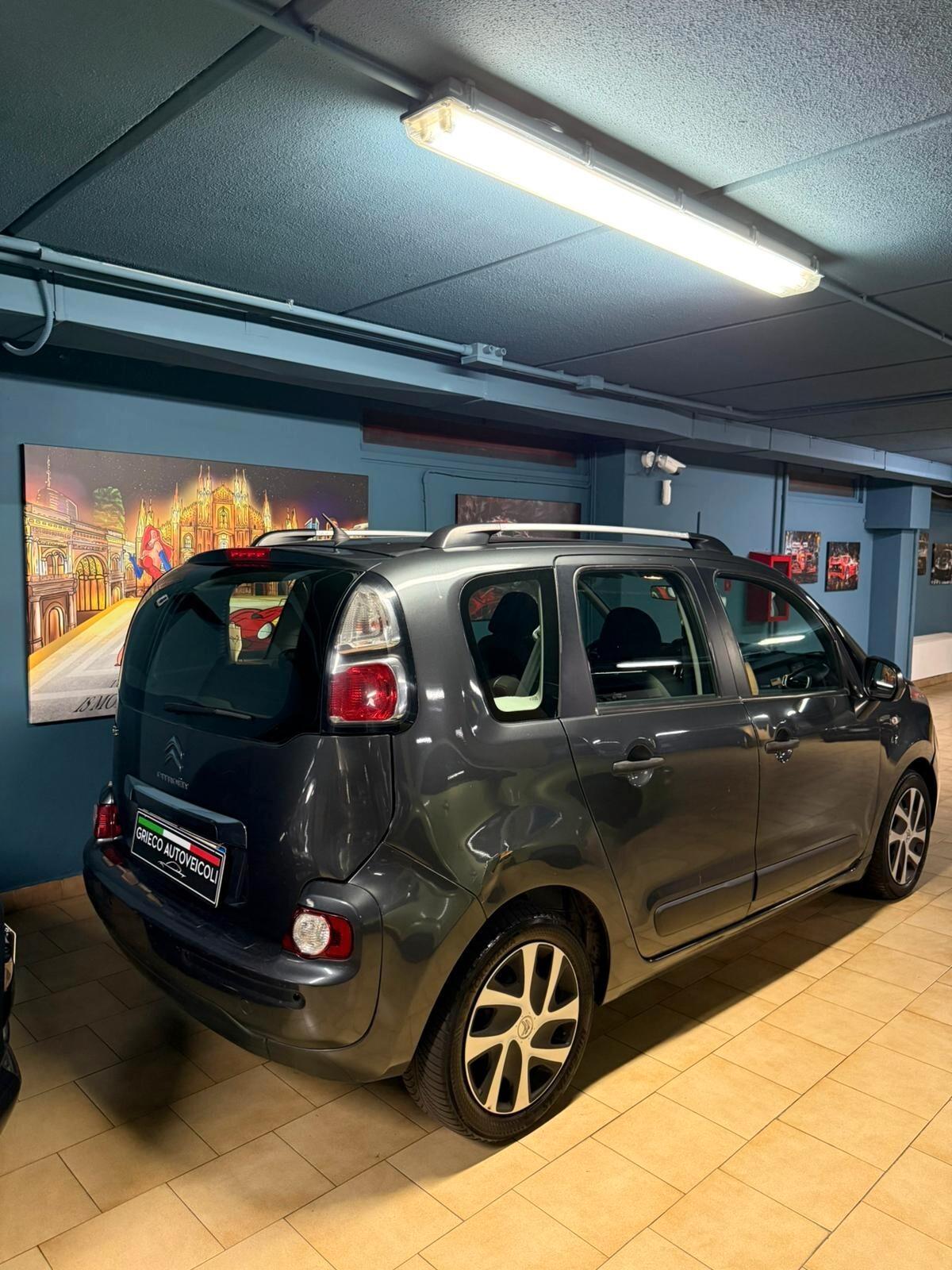 Citroen C3PICASSO DISTRIBUZIONE E TAGLIANDO GIA' FATTI!!