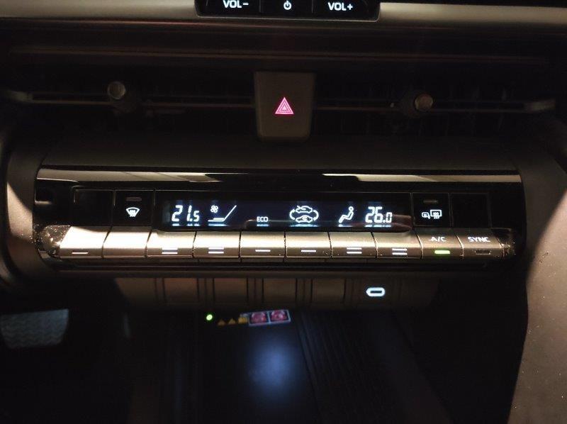 TOYOTA C-HR (2023-->) - C-HR 1.8 HV Trend