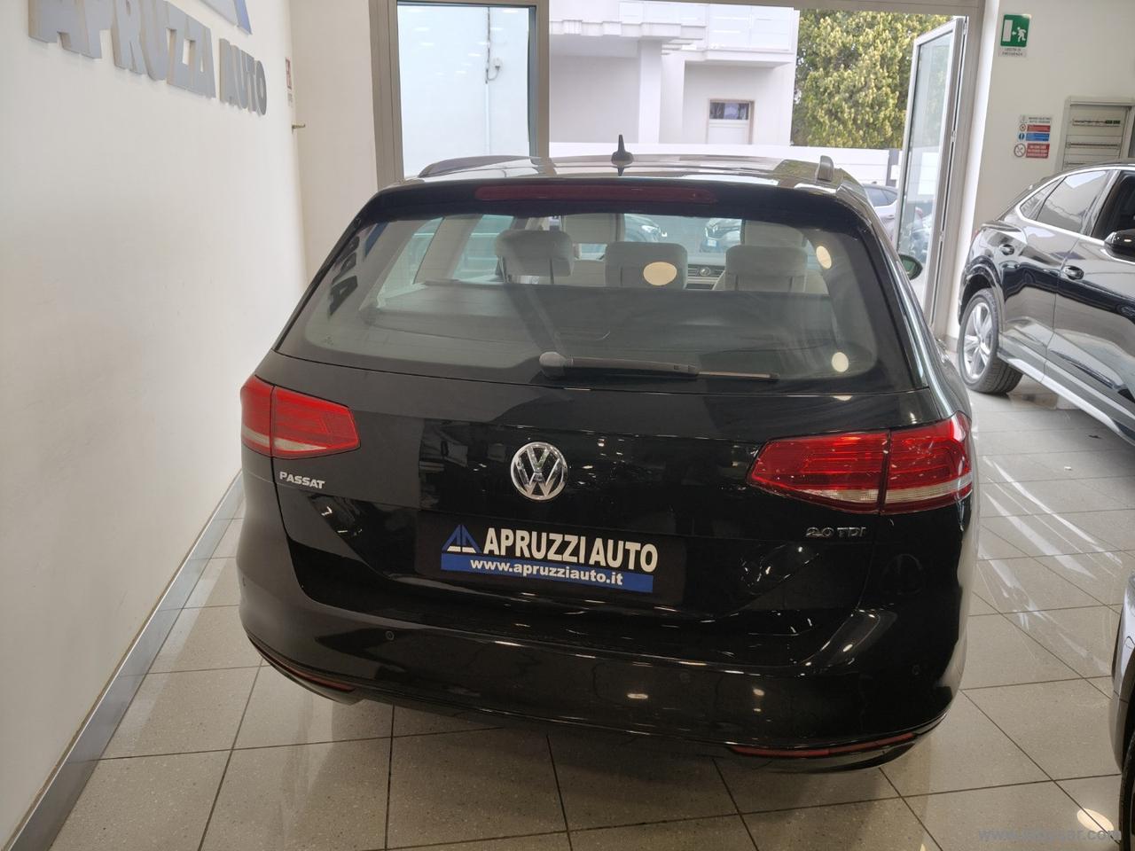 VOLKSWAGEN Passat Variant 2.0 TDI DSG Business BMT